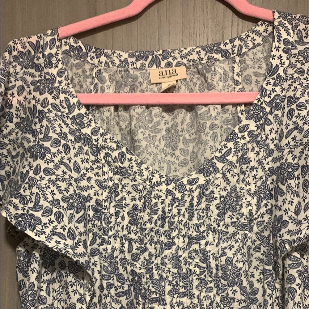 ANA NWT Blue Floral Women's Baby Doll Flutter Sleeve Top - Picture 7 of 12